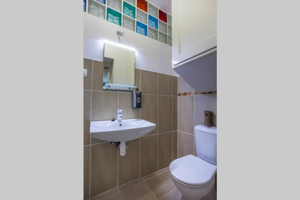 Luxury Air-Conditioned Family Apartment Spitalska Old Town Pressburg Exterior foto